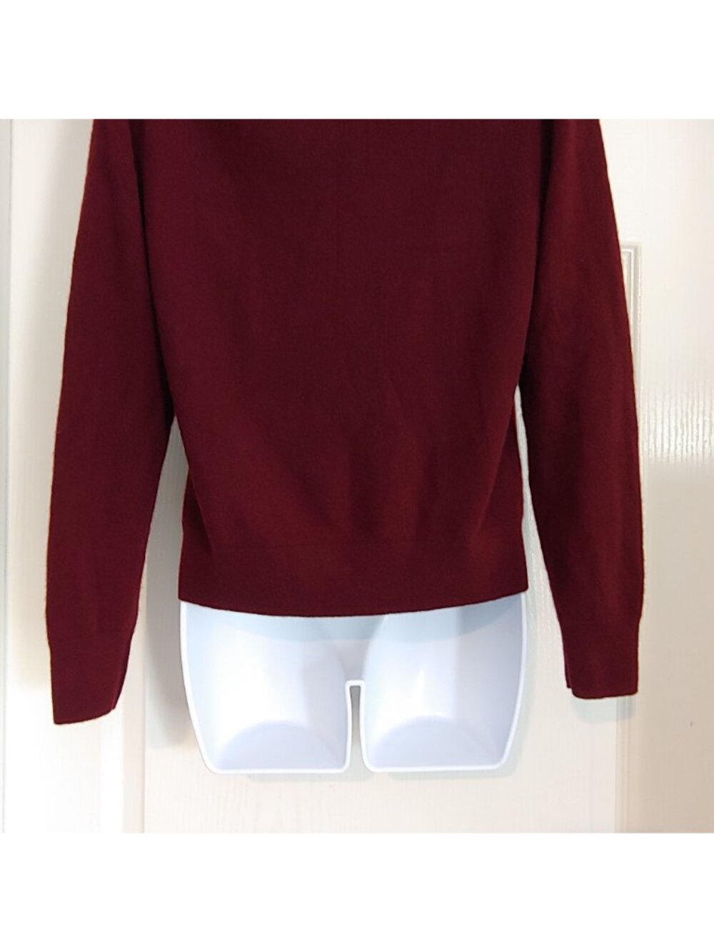 Quince 100% Mongolian Cashmere Sweater Rich Burgundy Quiet Luxury M - Picture 6 of 7